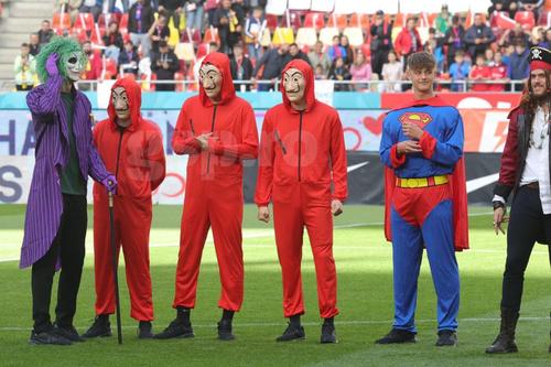 Andrei Dâncuș, costumat în Superman la parada celor de la FCSB/ FOTO: Ionuț Iordache (GSP)