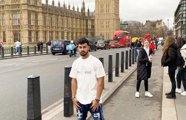 Un fost fotbalist român este judecat în Anglia, după ce a înjunghiat un jurnalist la ordinul Iranului!