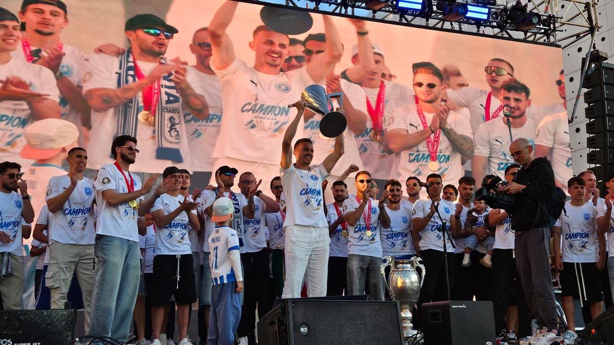 Campionii de la Craiova au imitat trendul cu ochelarii de soare