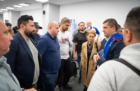 Ministrul Apărării Naționale a organizat o întâlnire cu suporterii Stelei la stadion: „Sufletul este umilit de ani de zile”