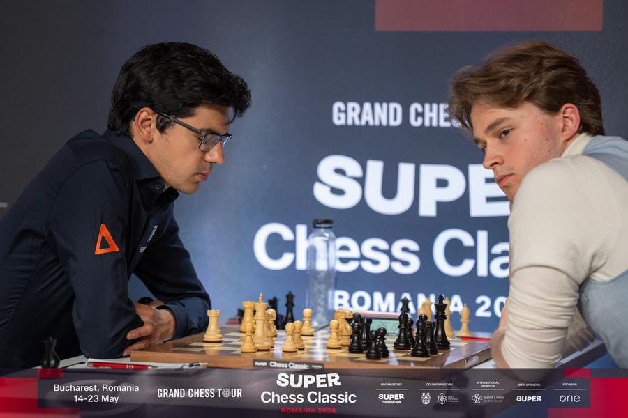 Zi de remize la Super Chess Classic România 2026:  clasamentul rămâne neschimbat după runda V