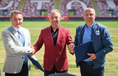 Corvinul Hunedoara va juca în Superligă la 200 de kilometri de casă!