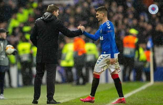 Steven Gerrard, impresionat de Ianis Hagi: ”A revenit într-o formă incredibilă. Vrem să-l facem și mai puternic”
