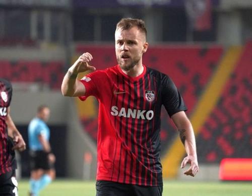 Alexandru Maxim (30 de ani) este dorit insistent la Beșiktaș. Campioana Turciei trebuie să plătească 3 milioane de euro.