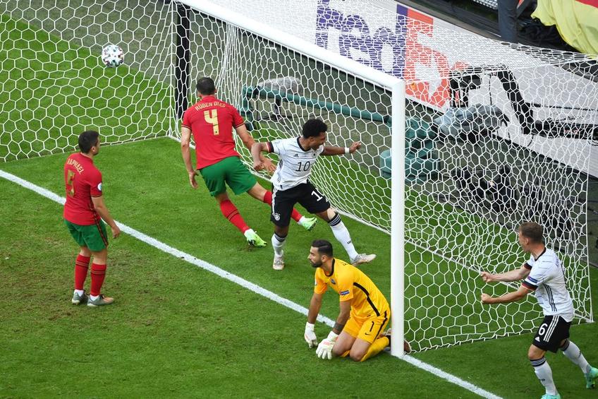 Nemții s-au bucurat la autogolul lui Raphael Guerreiro // foto: Guliver/gettyimages
