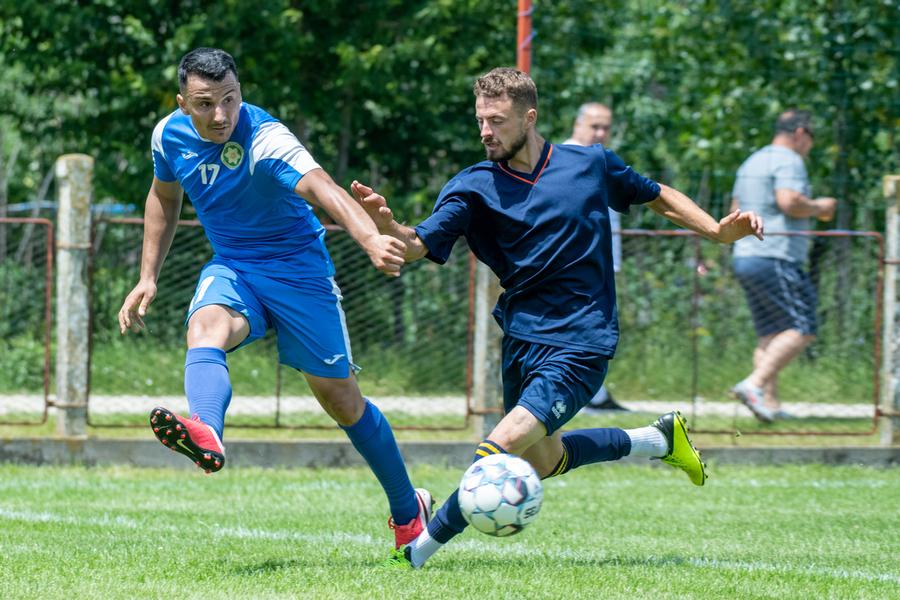 N-au lipsit fazele spectaculoase și golurile de poveste. 3-2 scor final GSP a asistat la promovarea lui ACS Miroși! Sărbătoare cu alarma antiaeriană și cu o armă cu capse: „Îl împuşc pe Putin, că mi-a scumpit berea şi ţigările