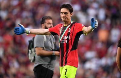 Tătărușanu, pe picior de plecare » Pe cine aduce AC Milan + O echipă din Serie A îl vrea pe portar