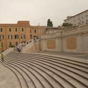 Un tricou al naționalei Italiei de 15 metri lungime întins în Piazza di Spania