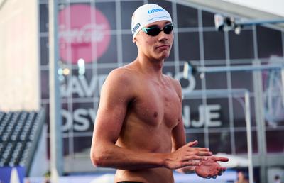 David Popovici își păstrează magistral titlul european la 100 metri liber! Victorie cu al doilea timp al anului și al treilea din istorie, 46,88 s