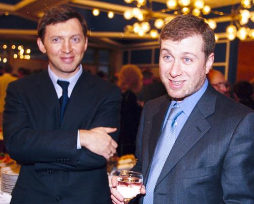 Oleg Deripaska, alături de Roman Abramovich. Foto: Imago