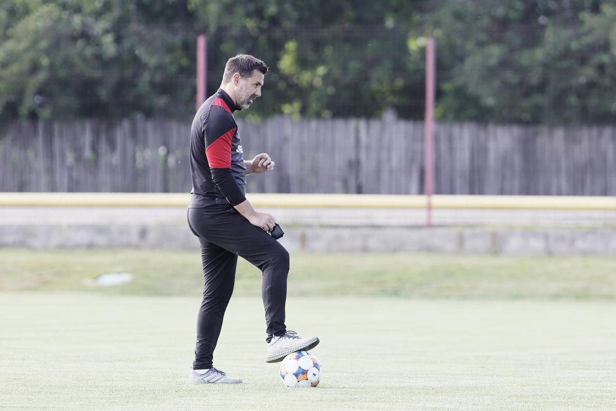 Imagini de la antrenamentul lui Dinamo de la Curtea de Argeș