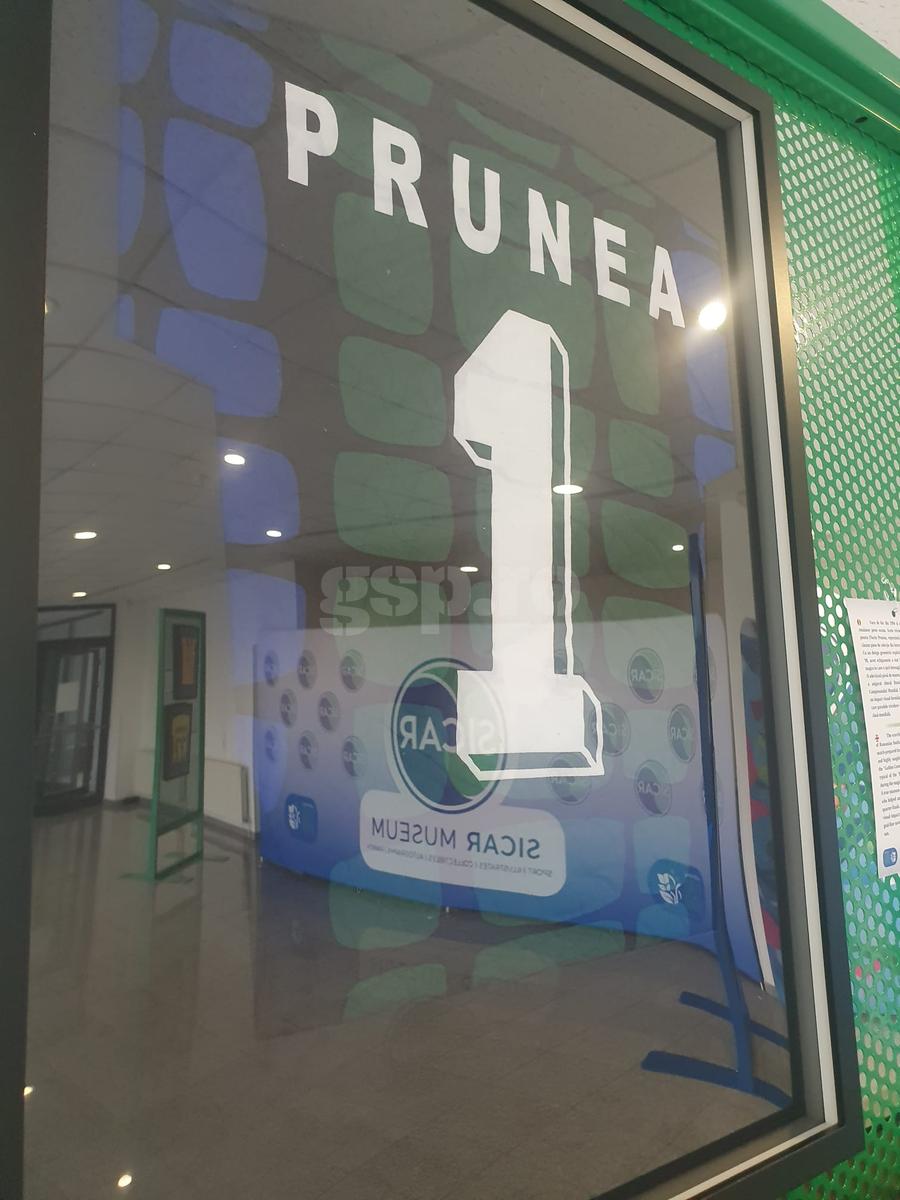 Acesta e tricoul care a fost pregătit pentru Florin Prunea la Mondialul din 1994 Messi, Ronaldo, Hagi și Yamal, zeci de mii de euro pentru noul Muzeu al Sportului din România! + El e omul care deține tricourile de Mondiale ale lui Adi Ilie și Prunea