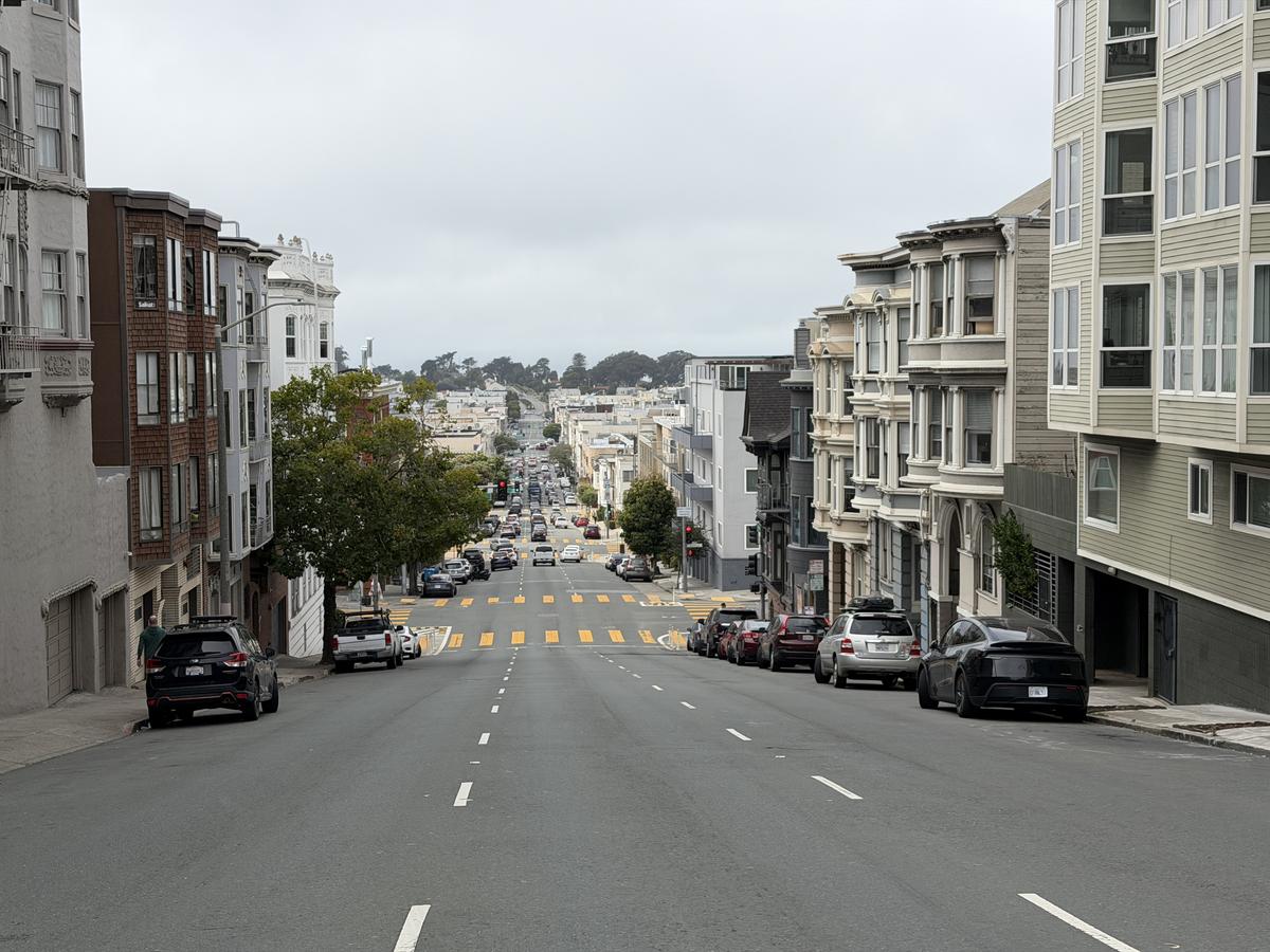 Ce am găsit în San Francisco, orașul pe perfuzii, părăsit de teama violenței în grup! Imagini INCREDIBILE și o soluție surpriză: îl salvează AI-ul?