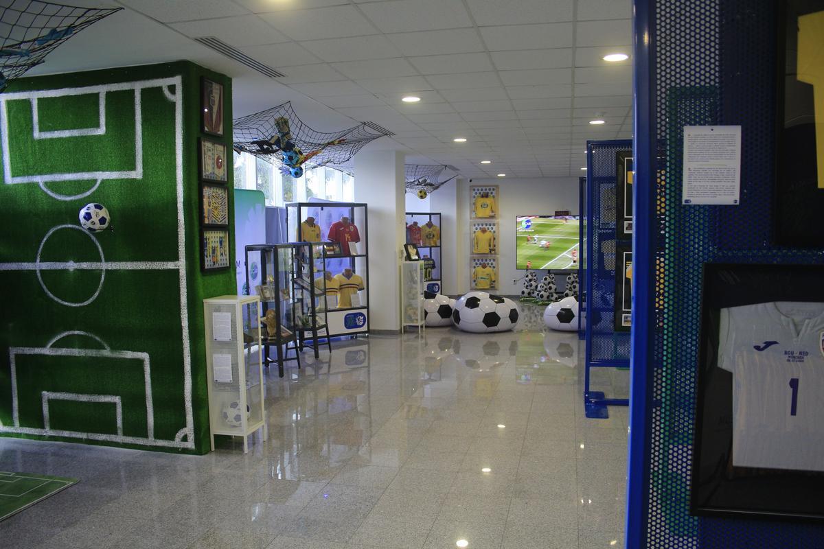 Messi, Ronaldo, Hagi și Yamal, zeci de mii de euro pentru noul Muzeu al Sportului din România! + El e omul care deține tricourile de Mondiale ale lui Adi Ilie și Prunea