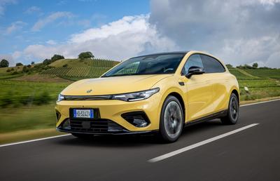 Leapmotor lansează modelul B05, noul hatchback de segment C. Un nou nivel al mobilității electrice sportive