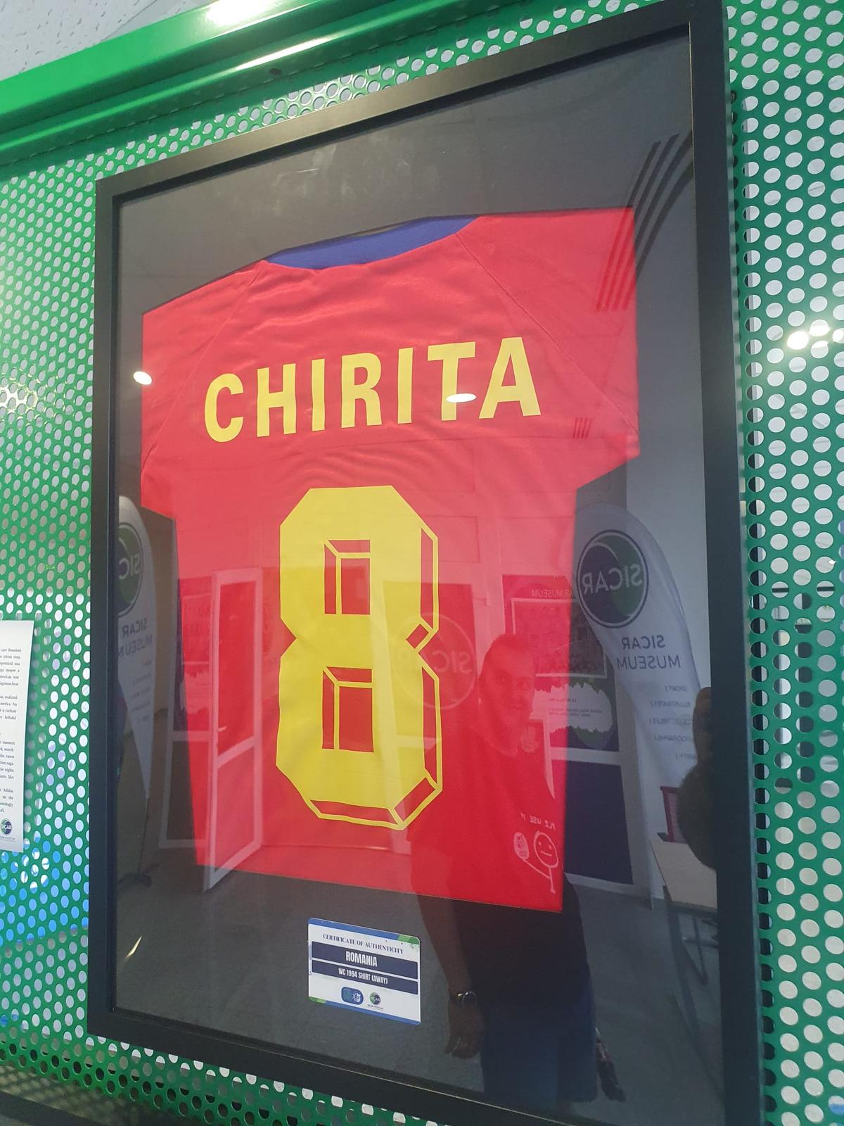 Messi, Ronaldo, Hagi și Yamal, zeci de mii de euro pentru noul Muzeu al Sportului din România! + El e omul care deține tricourile de Mondiale ale lui Adi Ilie și Prunea