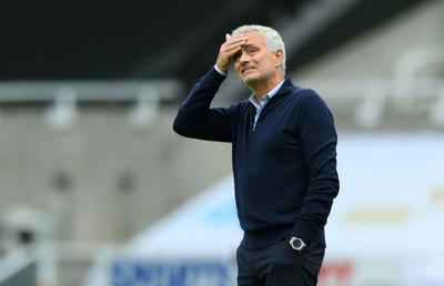 PREMIER LEAGUE. Jose Mourinho a sărbătorit victoria cu Arsenal alături de altă femeie decât soția