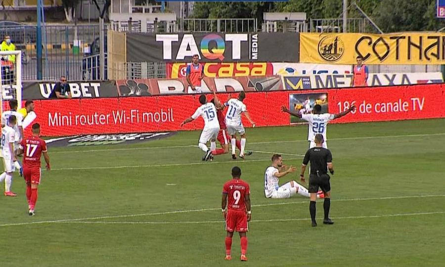 FOTO: Captură @Digi Sport BOTOȘANI - CRAIOVA 0-2. FOTO Craiova, iertată de un penalty la scorul de 0-0! Verdictul lui Ion Crăciunescu