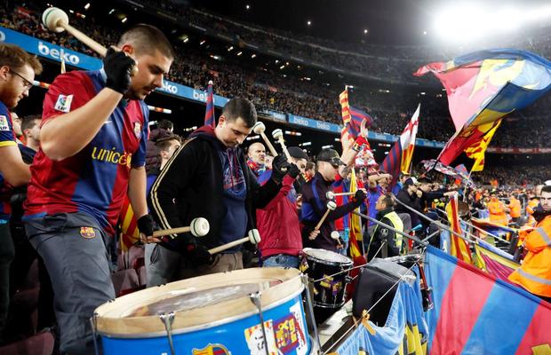 Datoriile o împing pe Barcelona să plece de pe Camp Nou!