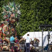 Păpușa-gigant Mocco a fost adusă la Tokyo. Păpușa comemorează 10 ani de la cutremurul de 9.0-9.1 care a zguduit Fukushima, foto: Guliver/gettyimages