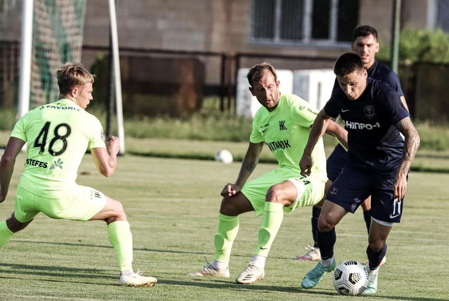 Kolos Kovalivka (în verde) ar putea fi adversara FCSB-ului în turul 3 preliminar, în caz că roș-albaștrii trec de Șahtior Karagandy // foto: Facebook FCSB, Universitatea Craiova și Sepsi OSK și-au aflat posibilele adversare din turul 3 preliminar al Conference League