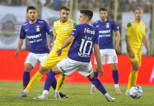 Alexandru Ioniță II (27 de ani) a preluat tricoul cu numărul 10 la Rapid, după plecarea lui Rareș Ilie (19 ani) la Nice.
