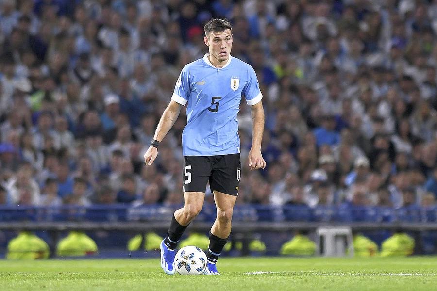 Manuel Ugarte, în tricoul naționalei Uruguayului // foto: Guliver/gettyimages Manchester United ar putea primi despăgubiri de milioane de euro din partea FIFA, după accidentarea gravă a jucătorului la CM 2026