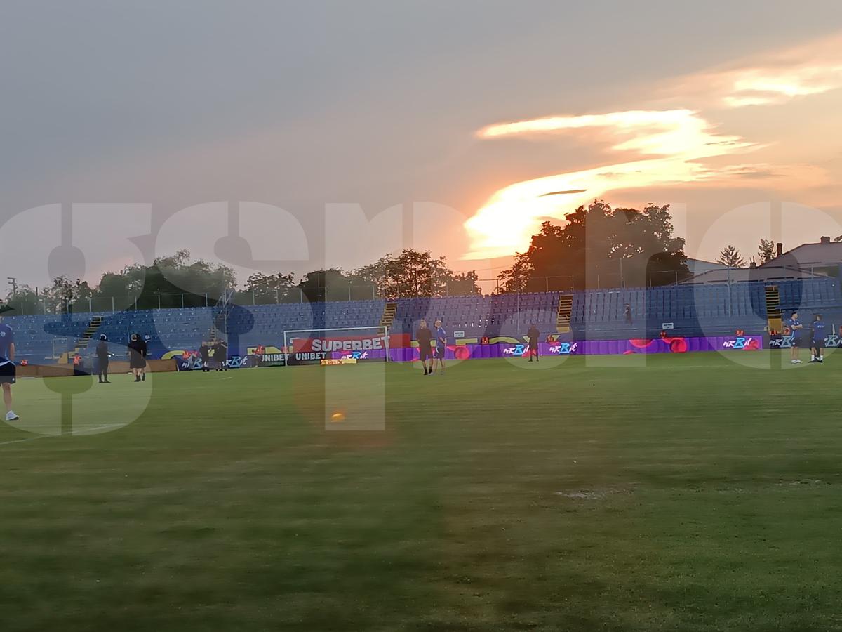 Gazonul de la Clinceni, la Unirea Slobozia - FCSB