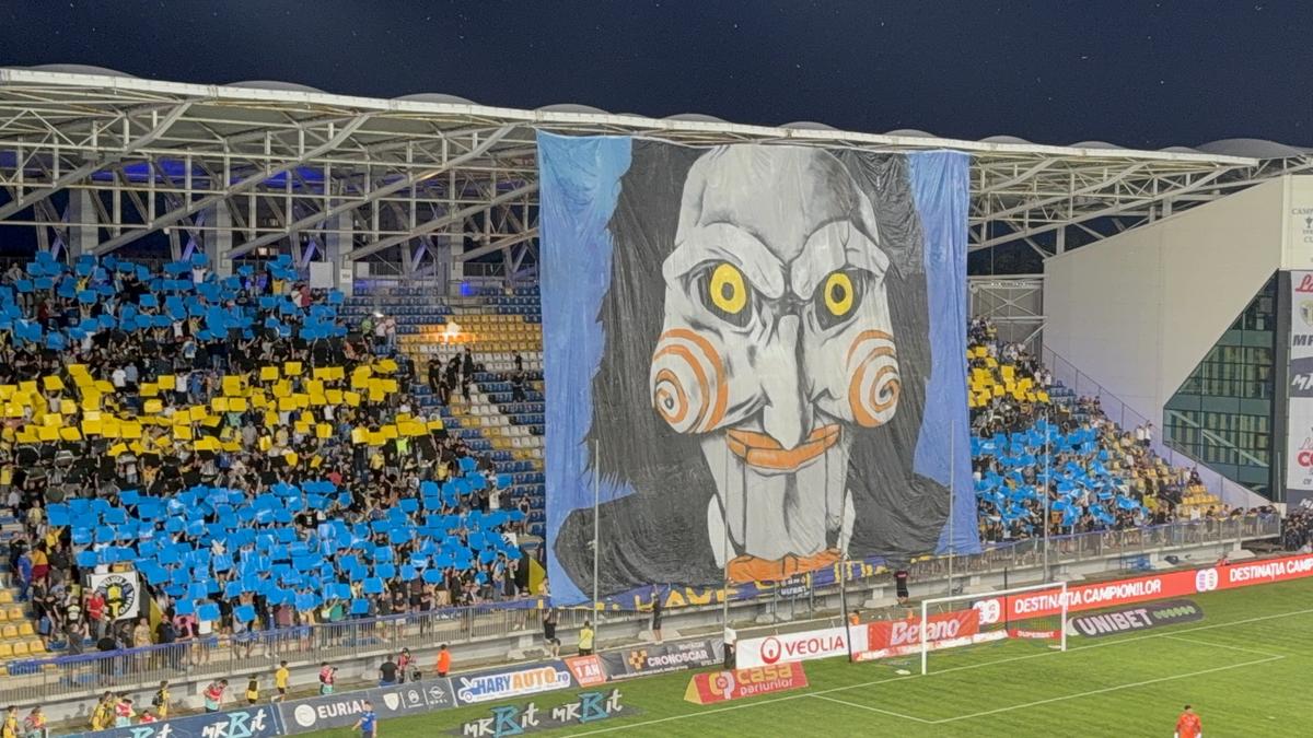 Scenografie Petrolul în meciul cu FCSB
