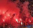 Ultrașii au aprins zeci de torțe și fumigene la Petrolul - FCSB. Foto: Andrei Crăițoiu (GSP.RO)