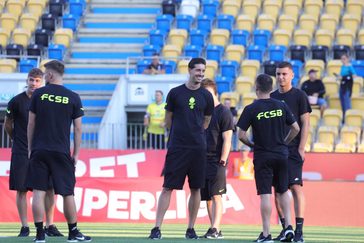 FCSB, prima victorie a sezonului în Superligă! Petrolul a irosit mai multe șanse monumentale în prima repriză