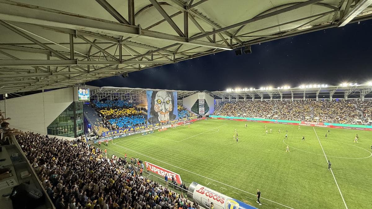 Scenografie Petrolul în meciul cu FCSB