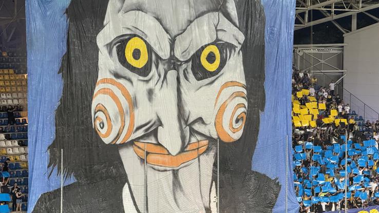 Scenografie spectaculoasă la Petrolul – FCSB, inspirată din filmele horror. FOTO: Andrei Crăițoiu (GSP.RO)