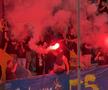 Ultrașii au aprins zeci de torțe și fumigene la Petrolul - FCSB. Foto: Andrei Crăițoiu (GSP.RO)
