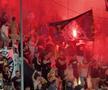 Ultrașii au aprins zeci de torțe și fumigene la Petrolul - FCSB. Foto: Andrei Crăițoiu (GSP.RO)