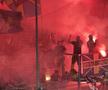 Ultrașii au aprins zeci de torțe și fumigene la Petrolul - FCSB. Foto: Andrei Crăițoiu (GSP.RO)