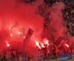 Ultrașii au aprins zeci de torțe și fumigene la Petrolul - FCSB. Foto: Andrei Crăițoiu (GSP.RO)