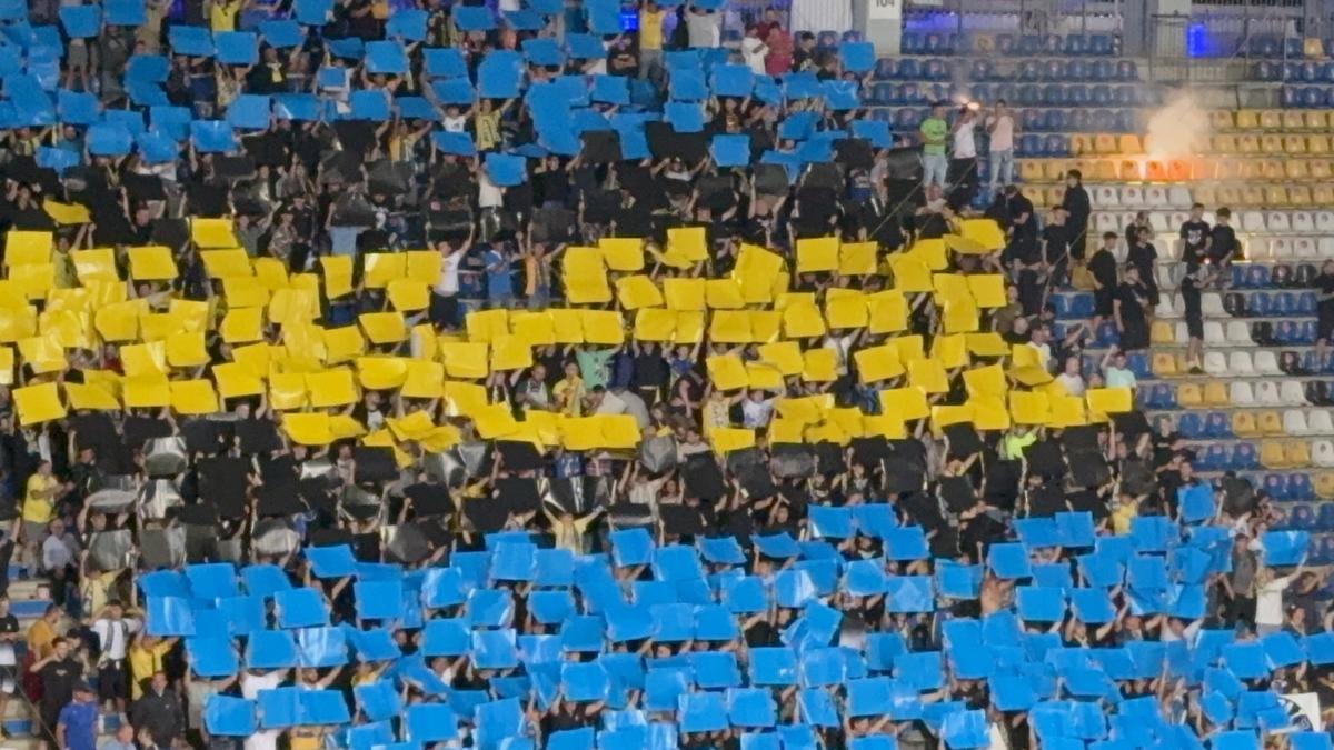 Scenografie Petrolul în meciul cu FCSB