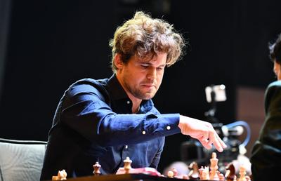 The Guardian: „Magnus Carlsen demonstrează cum Arabia Saudită acaparează vedetele sportive mondiale”