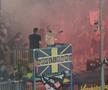Ultrașii au aprins zeci de torțe și fumigene la Petrolul - FCSB. Foto: Andrei Crăițoiu (GSP.RO)