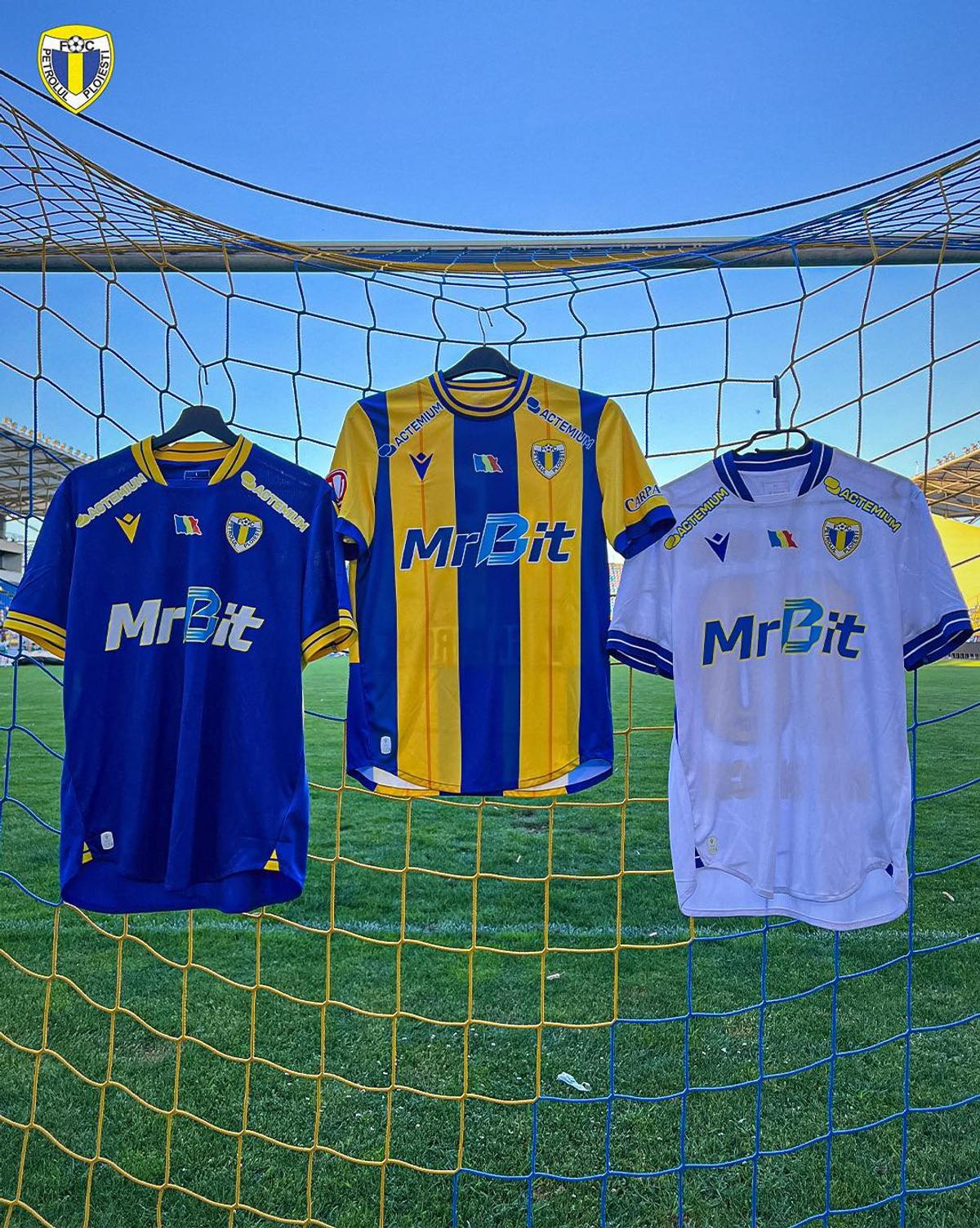 Petrolul și-a prezentat noile echipamente cu câteva ore înaintea duelului cu FCSB » Surpriza pentru fani: „Au sosit cadourile”