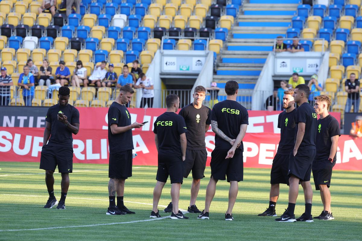FCSB, prima victorie a sezonului în Superligă! Petrolul a irosit mai multe șanse monumentale în prima repriză