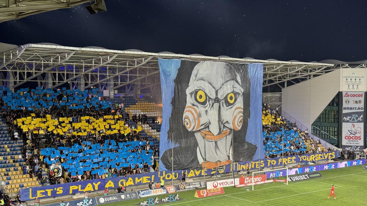 „Let's play a game!” » Scenografie spectaculoasă la Petrolul - FCSB, inspirată din filmele horror + derapaje în serie la adresa campioanei