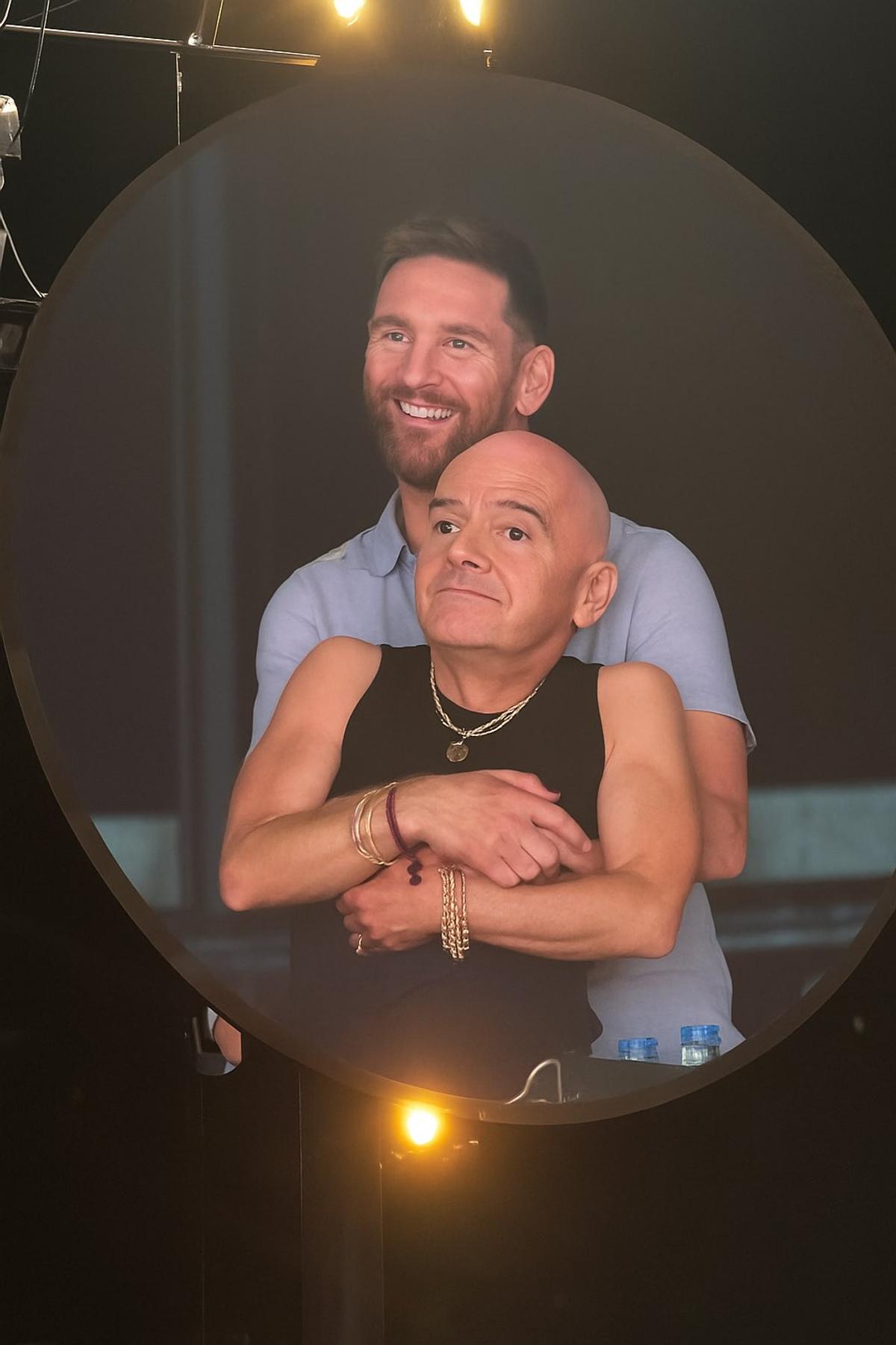 Cele mai tari meme-uri născute de scandalul amoros de la Coldplay: în brațele cui stă Leo Messi?!