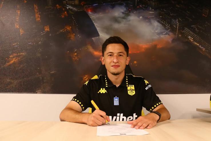 Moruțan, primele imagini în tricoul lui Aris/ foto Instagram @arisfc_official