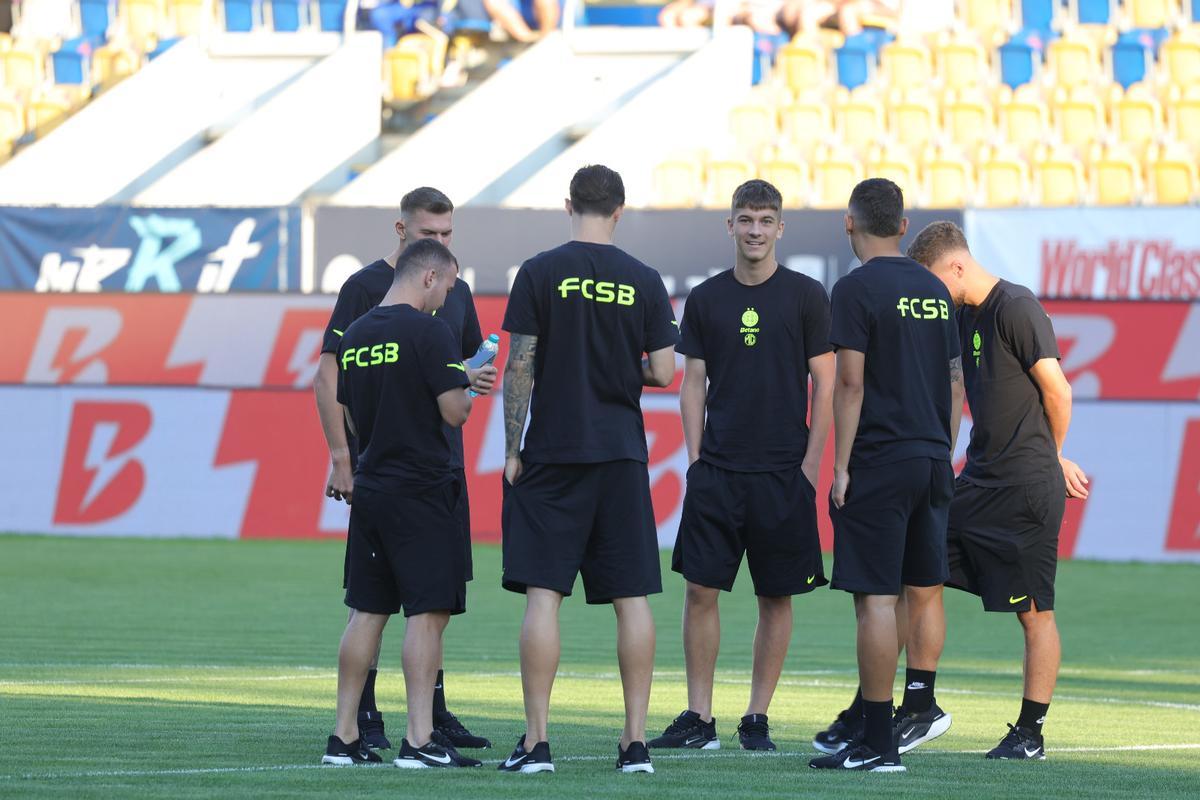 FCSB, prima victorie a sezonului în Superligă! Petrolul a irosit mai multe șanse monumentale în prima repriză