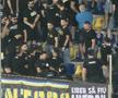 Scandal în toată regula la Petrolul - FCSB » Jandarmeria a fost nevoită să intervină: luat pe sus și scos din stadion