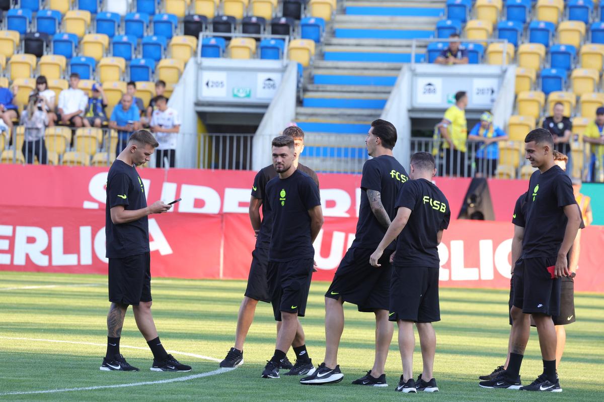 FCSB, prima victorie a sezonului în Superligă! Petrolul a irosit mai multe șanse monumentale în prima repriză