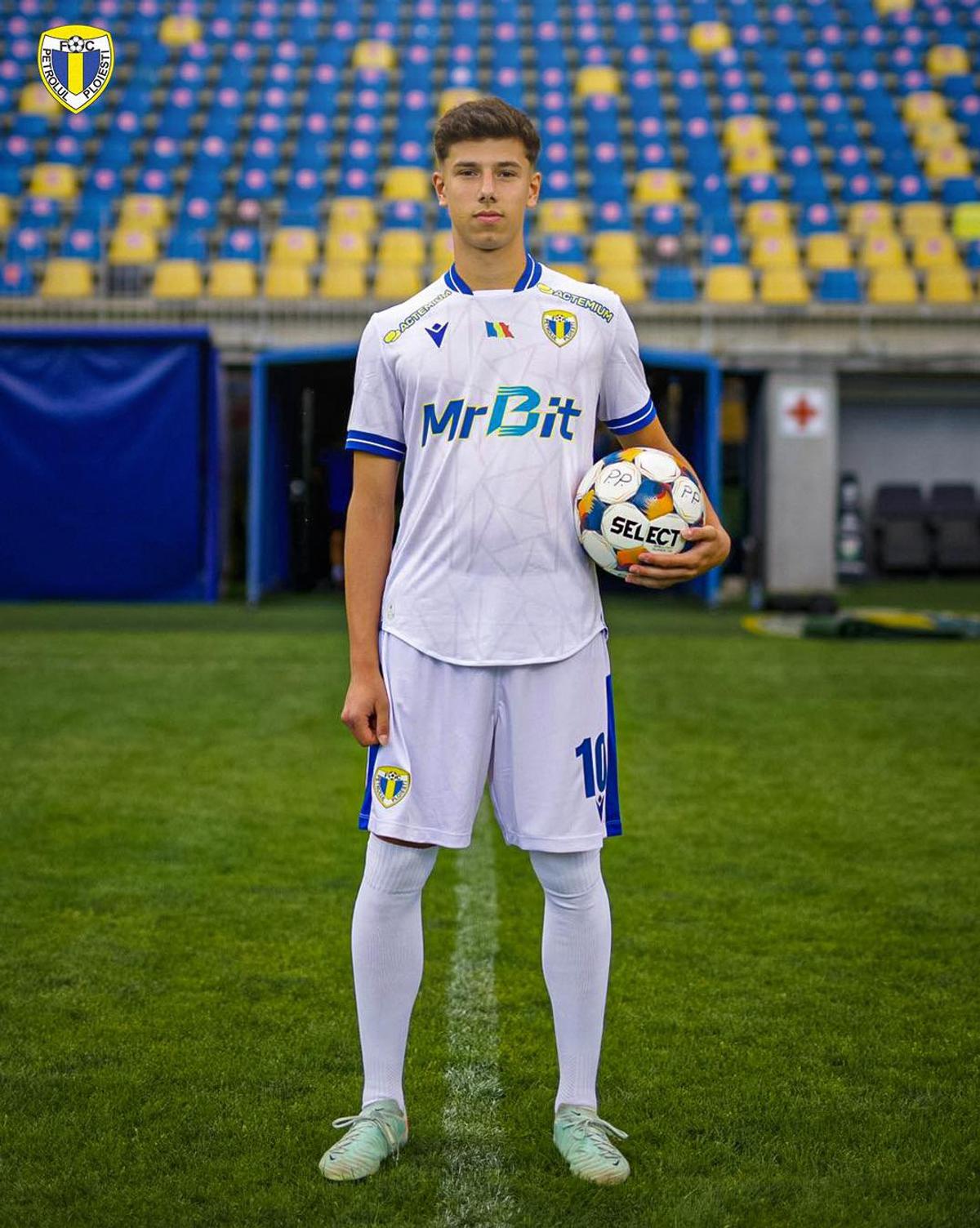 Petrolul Ploiești și-a prezentat noile echipamente pentru sezonul 2025-2026