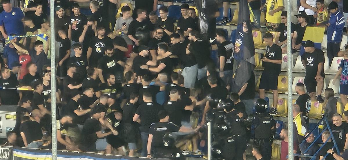 Scandal în Peluza Latină la Petrolul - FCSB